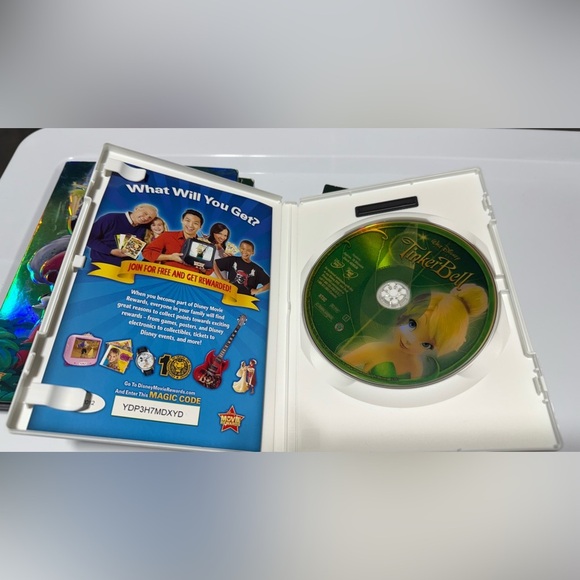 Disney’s Peter Pan & Tinkerbell 4 DVD Bundle. - Picture 5 of 7